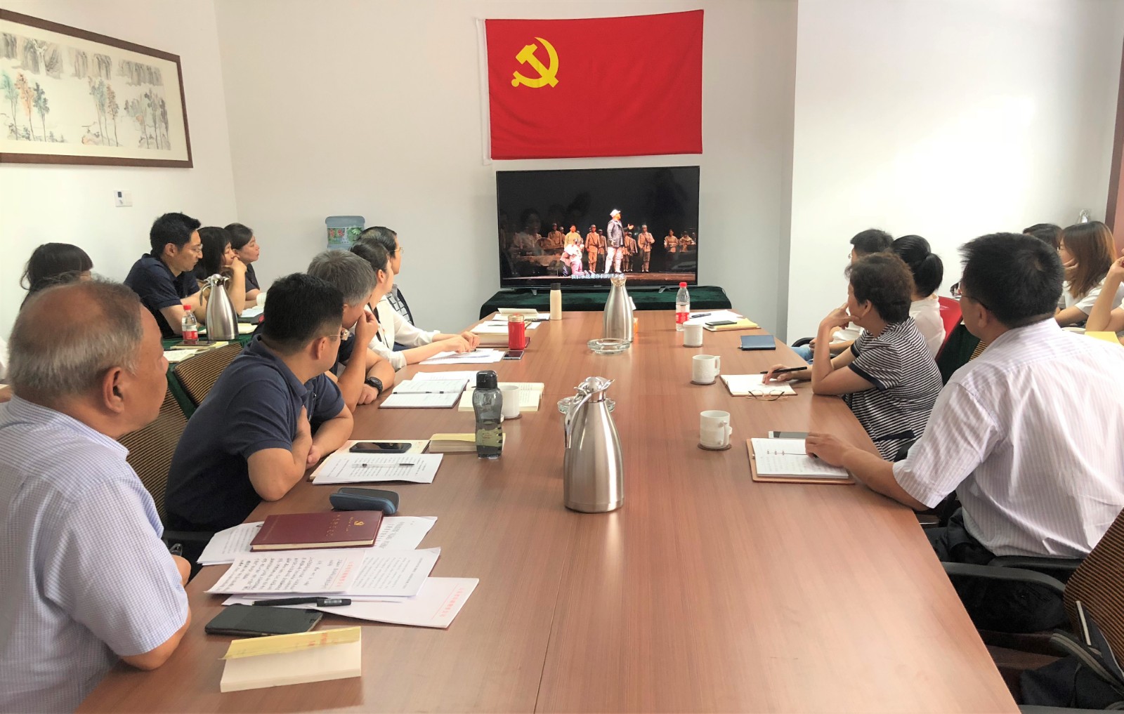 大发彩票平台
制作党支部紧密结合实际，用脑用心召开 “不忘初心、牢记使命”主题交流研讨会